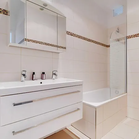 Elegant And Modern 3bd 6p - Eiffel Tower Apartment *
