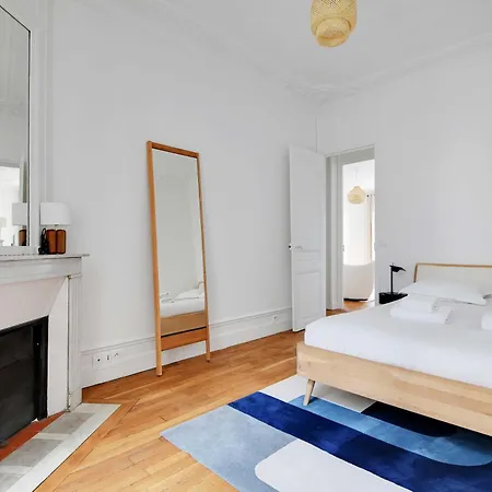 Elegant And Modern 3bd 6p - Eiffel Tower Apartament *