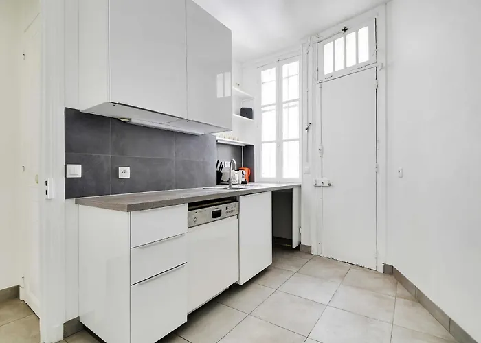 Elegant And Modern 3bd 6p - Eiffel Tower Parigi